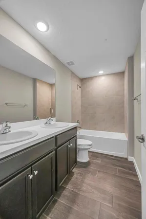 $2,900 | 574 Northwest Bayshore Boulevard, Port St. Lucie, FL 34983
