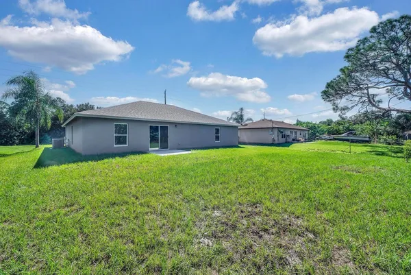 $2,900 | 574 Northwest Bayshore Boulevard, Port St. Lucie, FL 34983