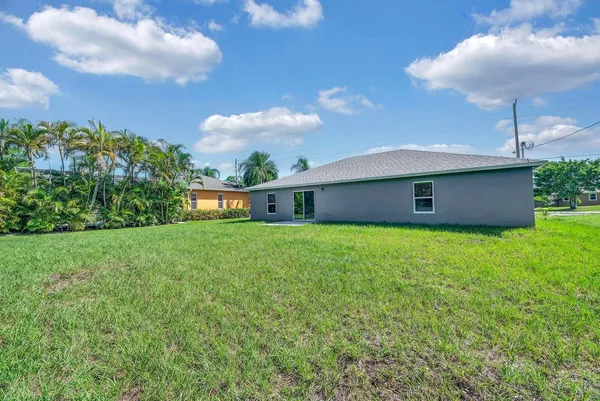 $2,900 | 574 Northwest Bayshore Boulevard, Port St. Lucie, FL 34983