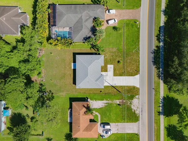 $2,900 | 574 Northwest Bayshore Boulevard, Port St. Lucie, FL 34983