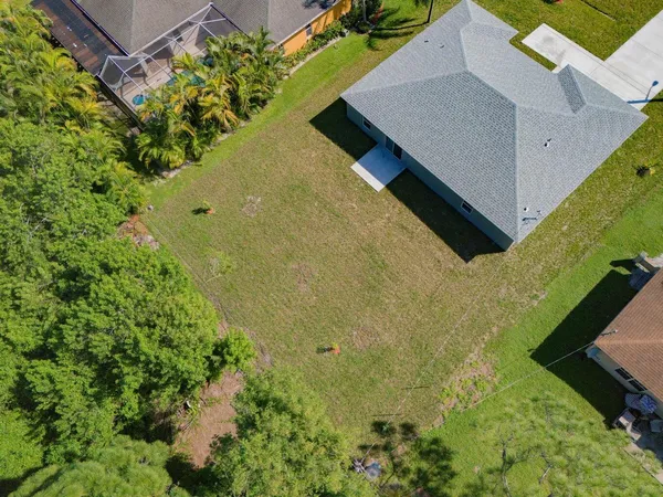 $2,900 | 574 Northwest Bayshore Boulevard, Port St. Lucie, FL 34983