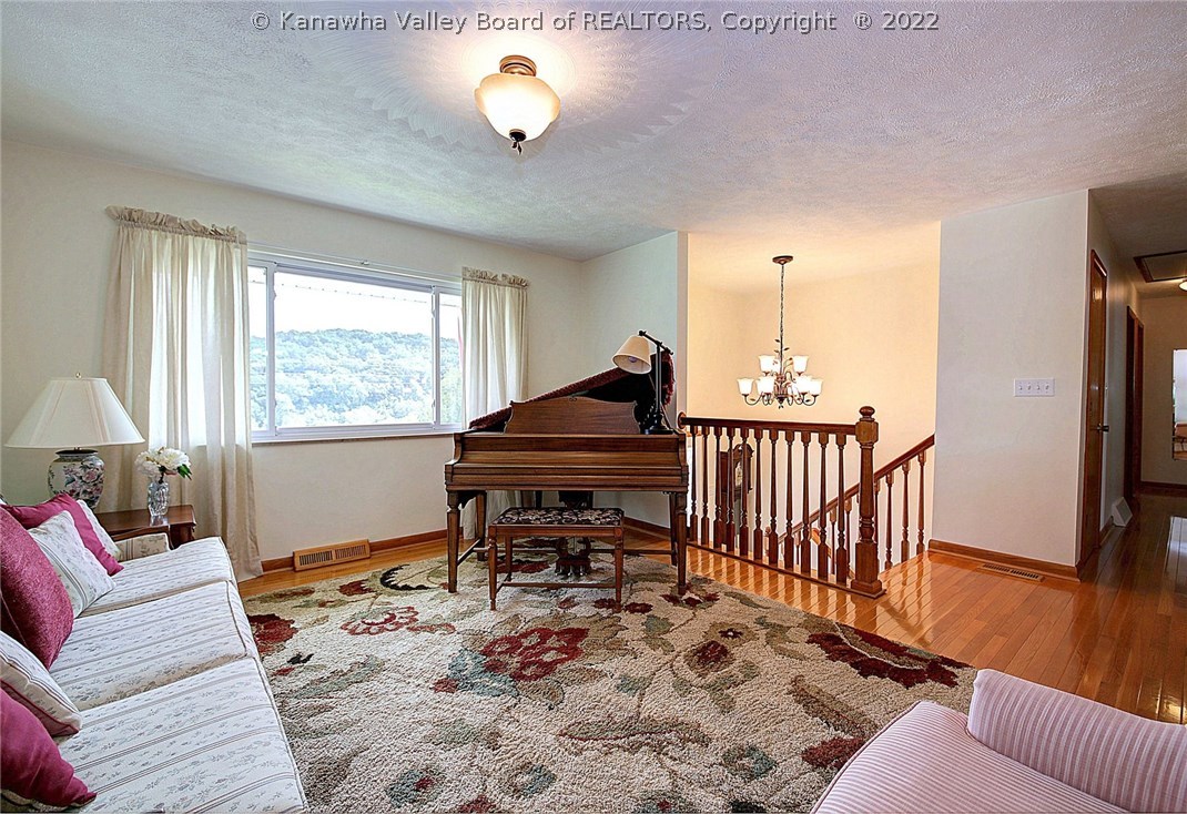 119 Stoffel Road Elkview, WV 25071 - Photo 5 of 30 Gallery Image 5