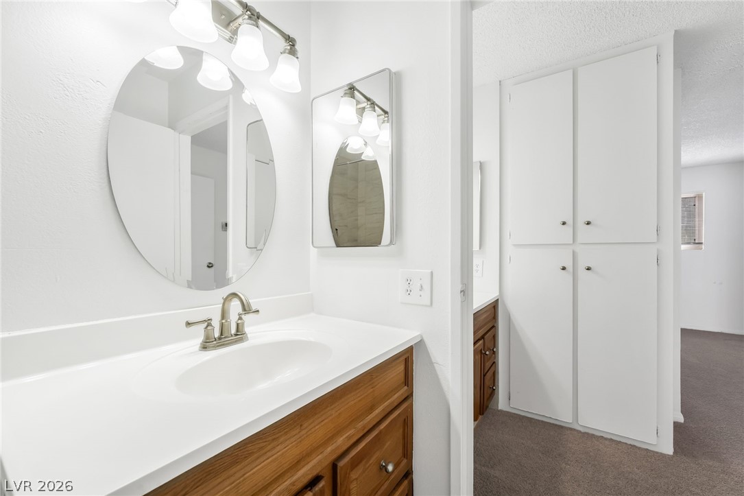 2186 East Desert Inn Road, Unit 2186 Las Vegas, NV 89169 - Photo 20 of 31 Extra Sink in Primary Bedroom