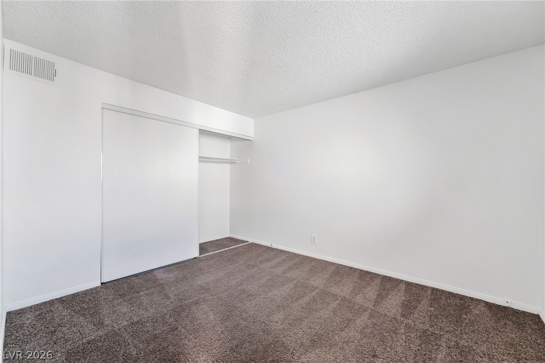2186 East Desert Inn Road, Unit 2186 Las Vegas, NV 89169 - Photo 21 of 31
