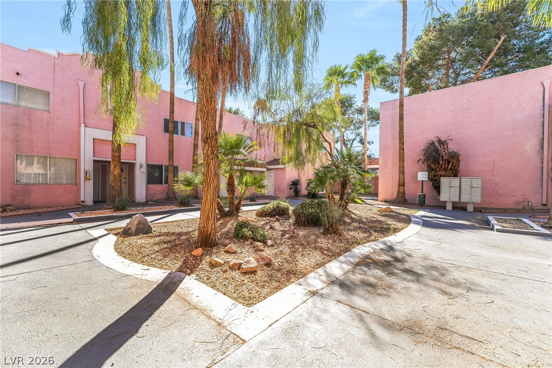 2186 East Desert Inn Road, Unit 2186 Las Vegas, NV 89169 - Photo 28 of 31