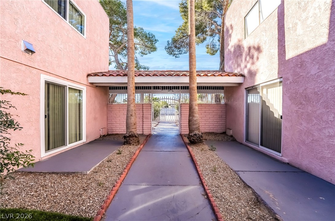 2186 East Desert Inn Road, Unit 2186 Las Vegas, NV 89169 - Photo 29 of 31