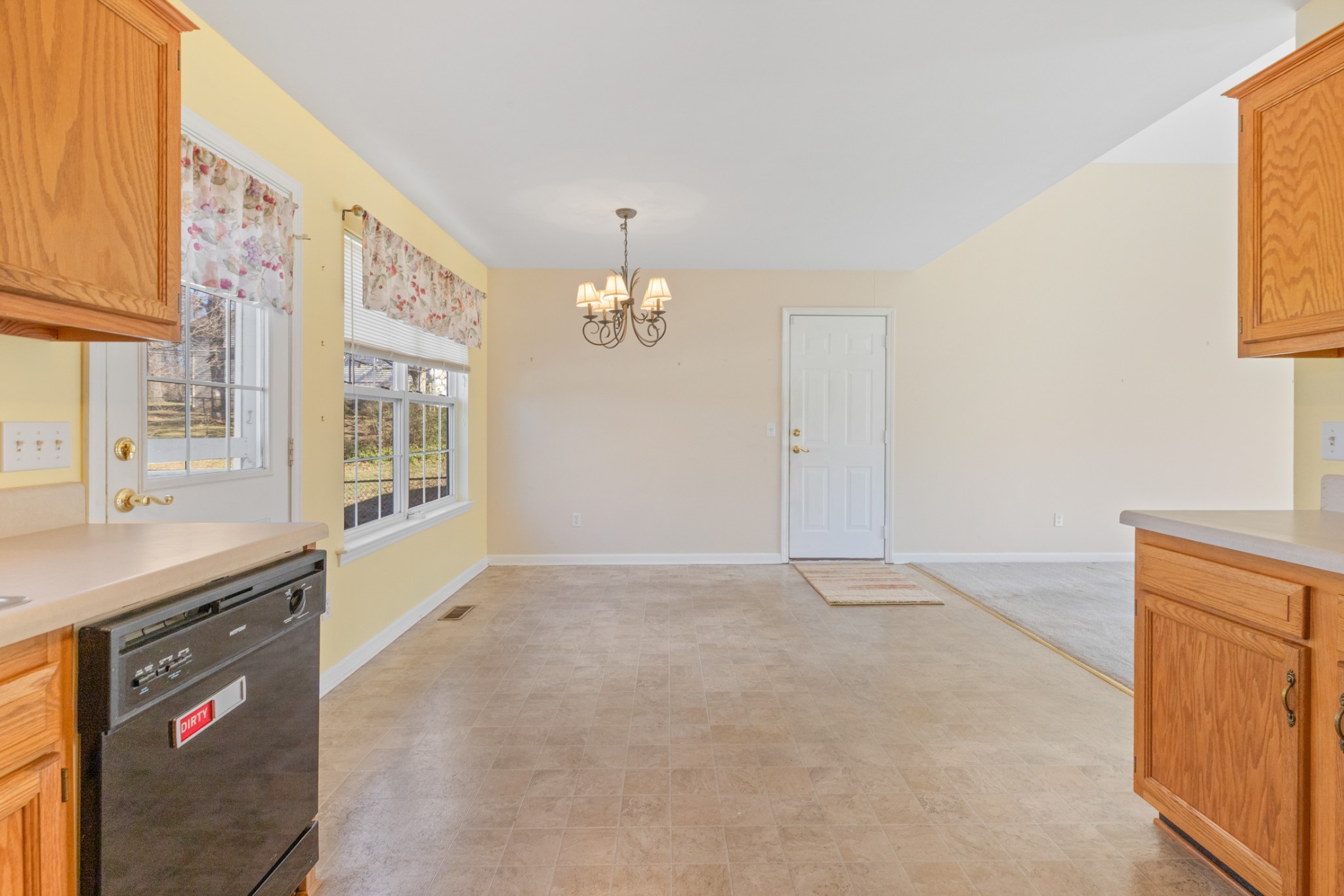 101 Garden View Court Dickson, TN 37055 - Photo 25 of 33 a view of an empty room with a window