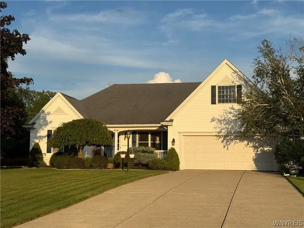 $774,900 | 9574 English Ivy Court, Clarence, NY 14032