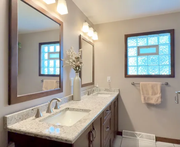 $424,900 | 121 West Kimber Drive, New Lenox, IL 60451