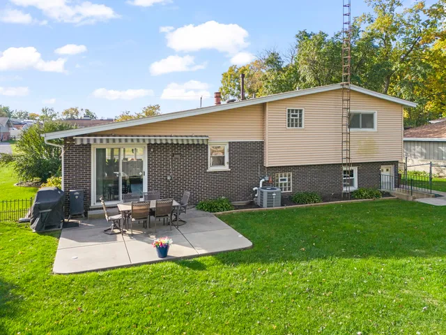 $424,900 | 121 West Kimber Drive, New Lenox, IL 60451