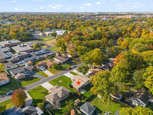 $424,900 | 121 West Kimber Drive, New Lenox, IL 60451