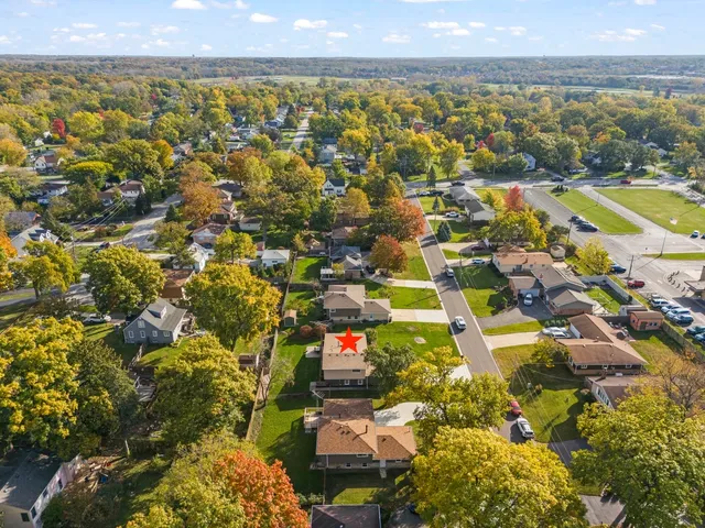 $424,900 | 121 West Kimber Drive, New Lenox, IL 60451