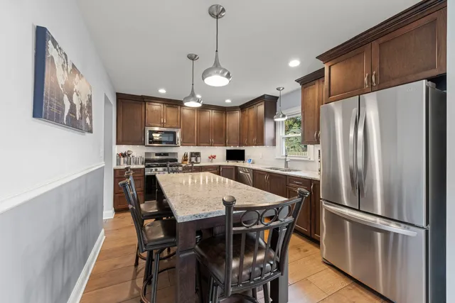 $424,900 | 121 West Kimber Drive, New Lenox, IL 60451