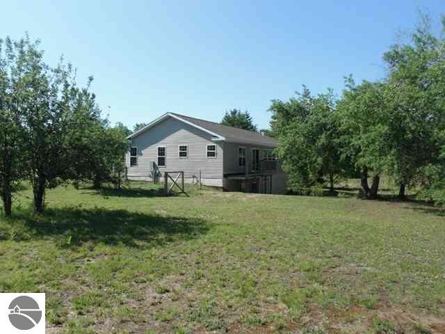 3556 Vroom Road Southwest South Boardman, MI 49680 - Photo 5 of 25 1736790-4.JPG
