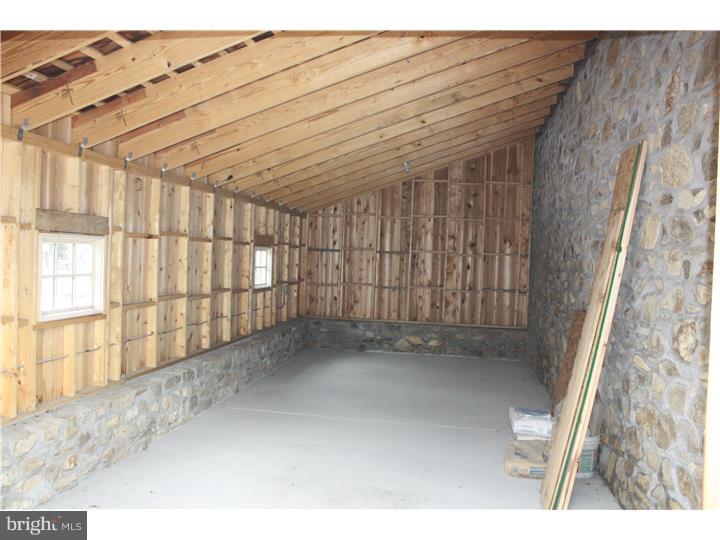 500 Merlin Road Phoenixville, PA 19460 - Photo 14 of 18 Garage