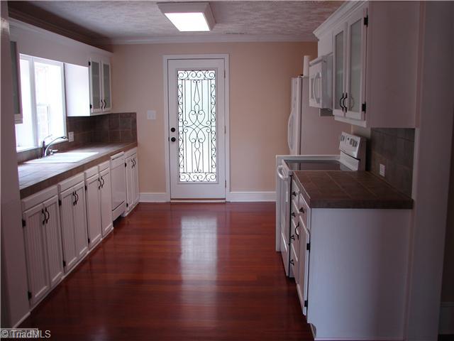 Kitchen. Wonderful Kitchen with all new appliances