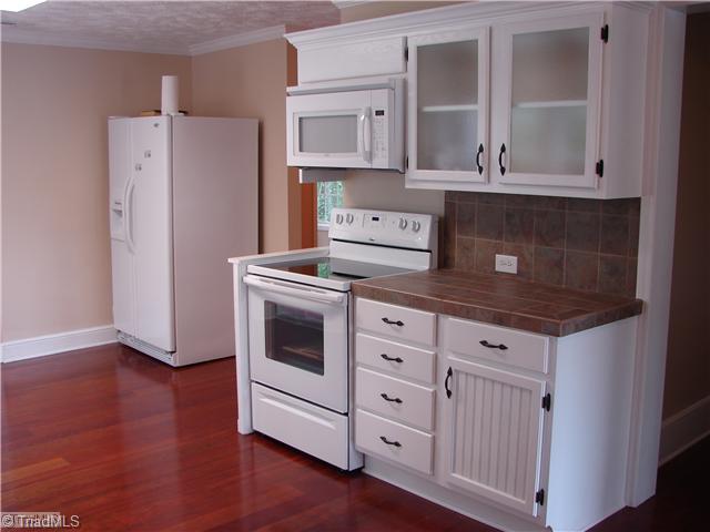 1177 Pullman Drive Rural Hall, NC 27045 - Photo 9 of 16 Kitchen.