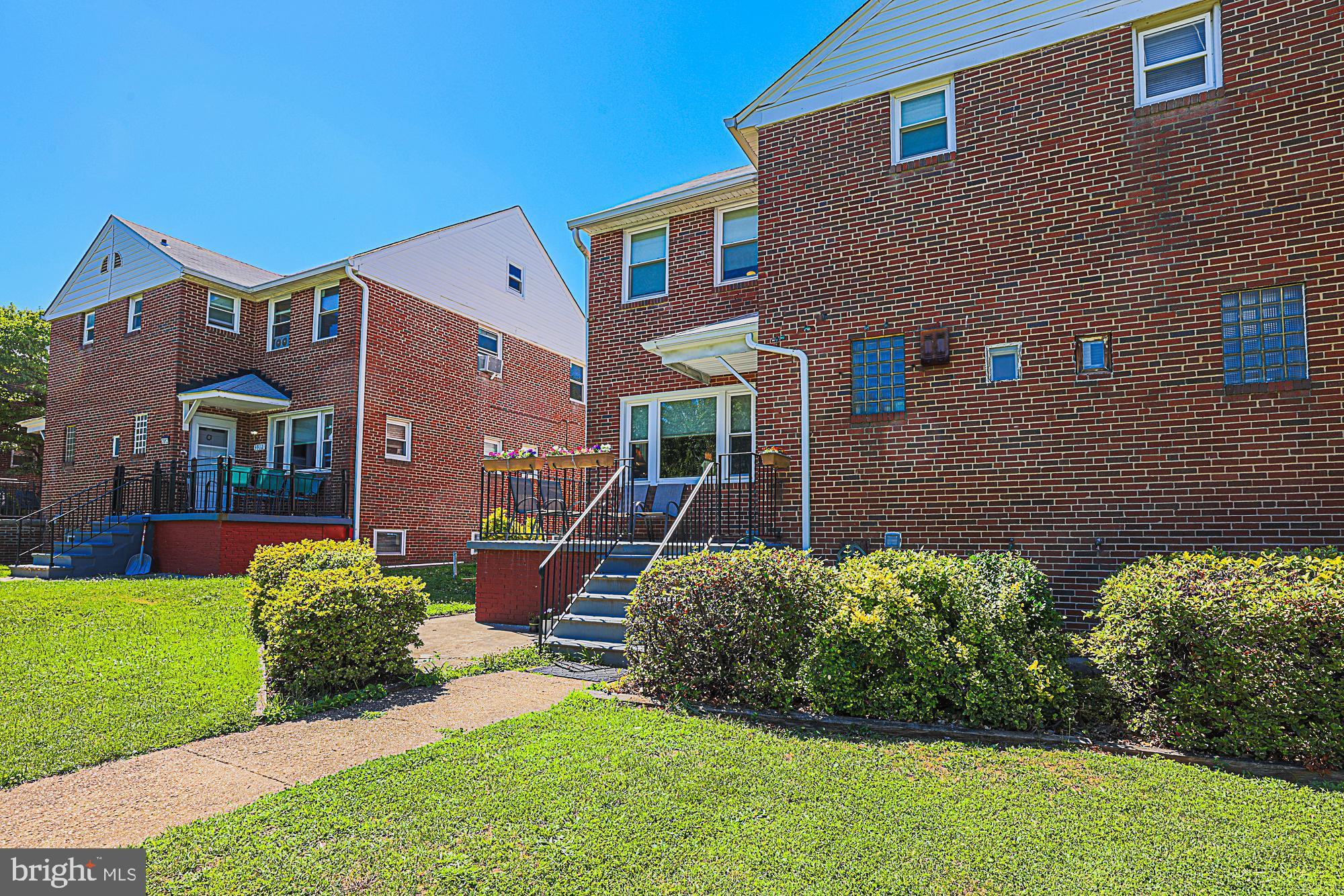 3910 Labyrinth Road Baltimore, MD 21215 - Photo 2 of 50