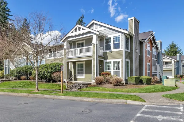 $699,000 | 10515 221st Lane Northeast, Unit 202, Redmond, WA 98053