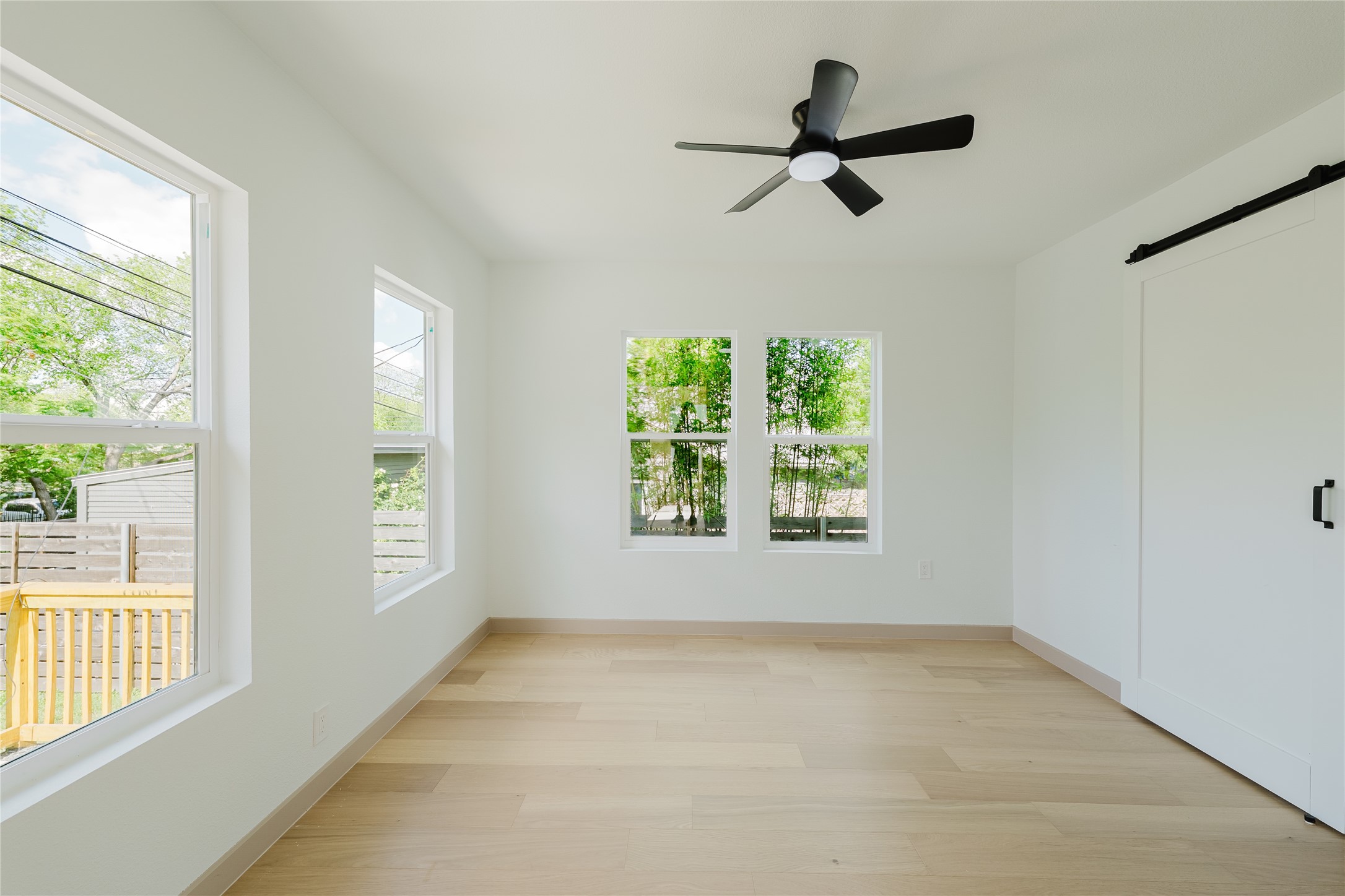 1907 East 21st Street Austin, TX 78722 - Photo 17 of 31 Bed 1