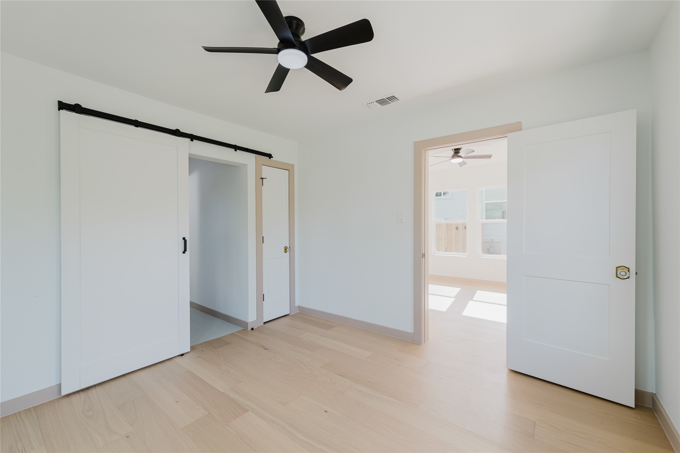 1907 East 21st Street Austin, TX 78722 - Photo 18 of 31 Bed 1