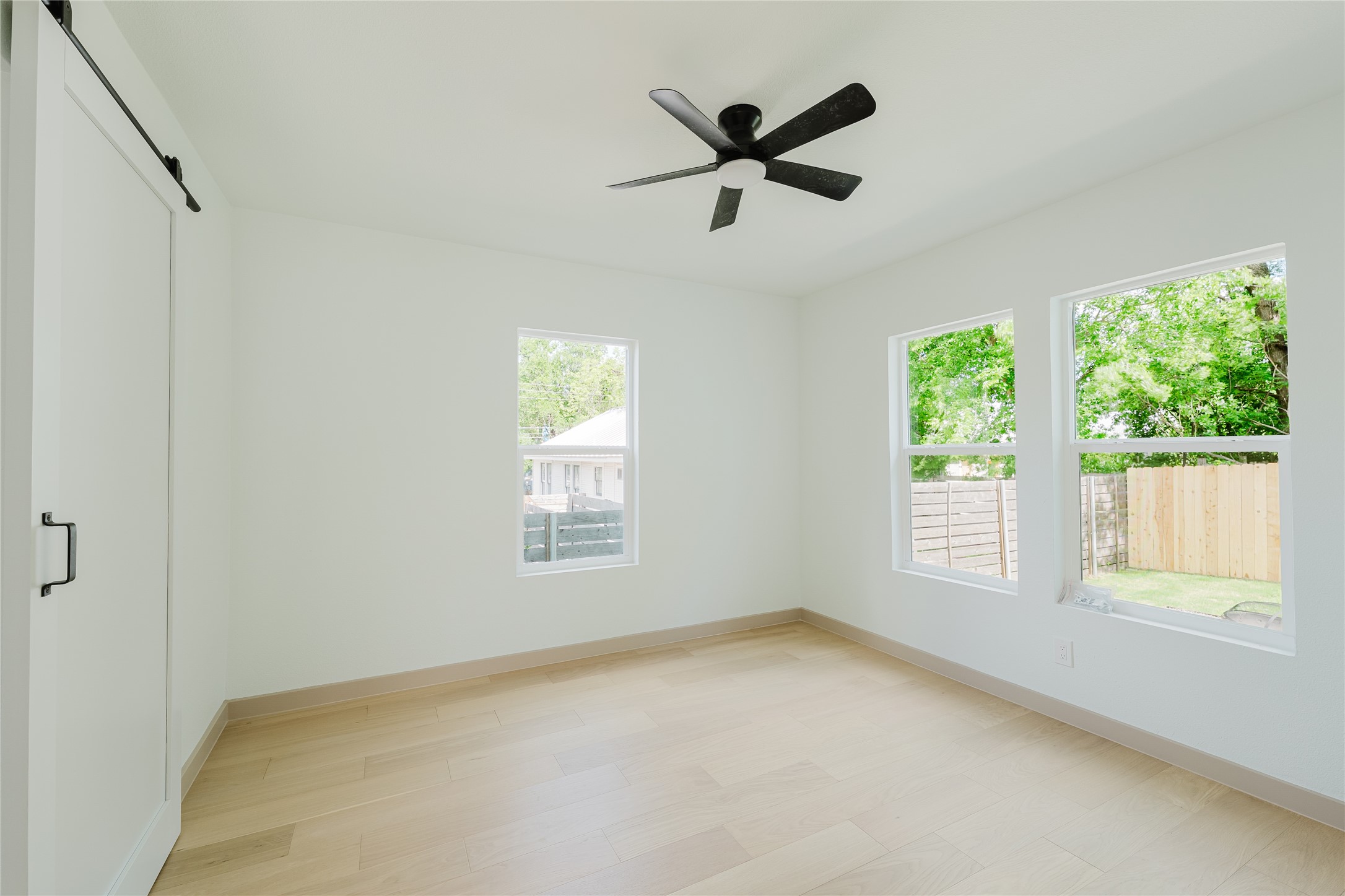 1907 East 21st Street Austin, TX 78722 - Photo 23 of 31 Bed 2