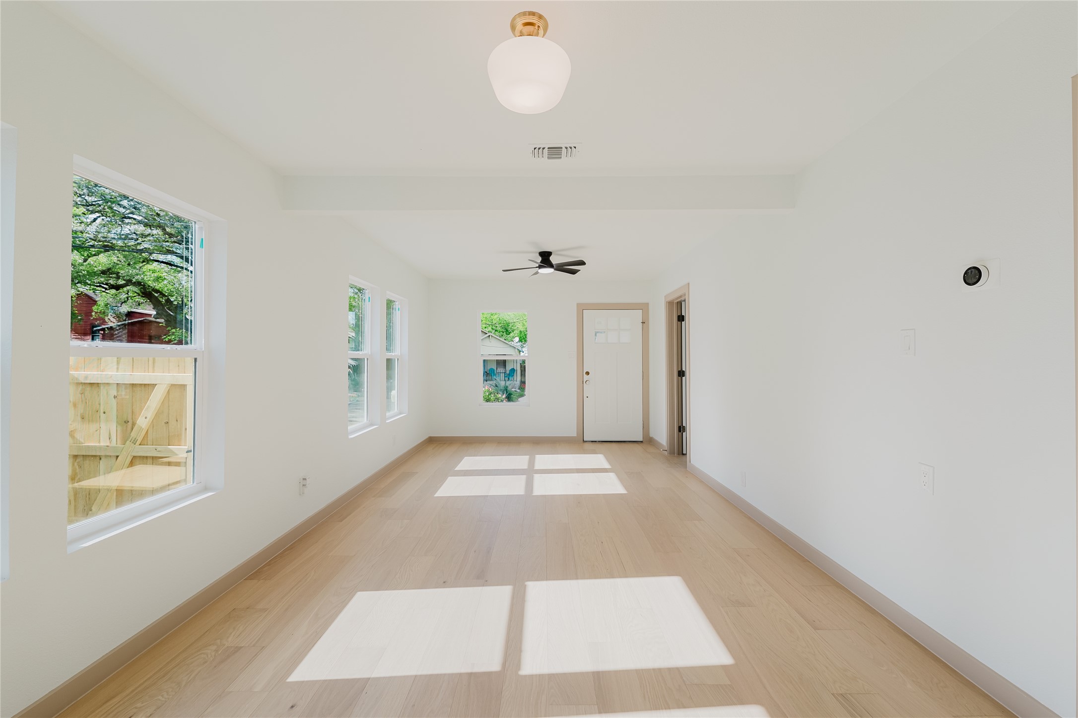 1907 East 21st Street Austin, TX 78722 - Photo 7 of 31