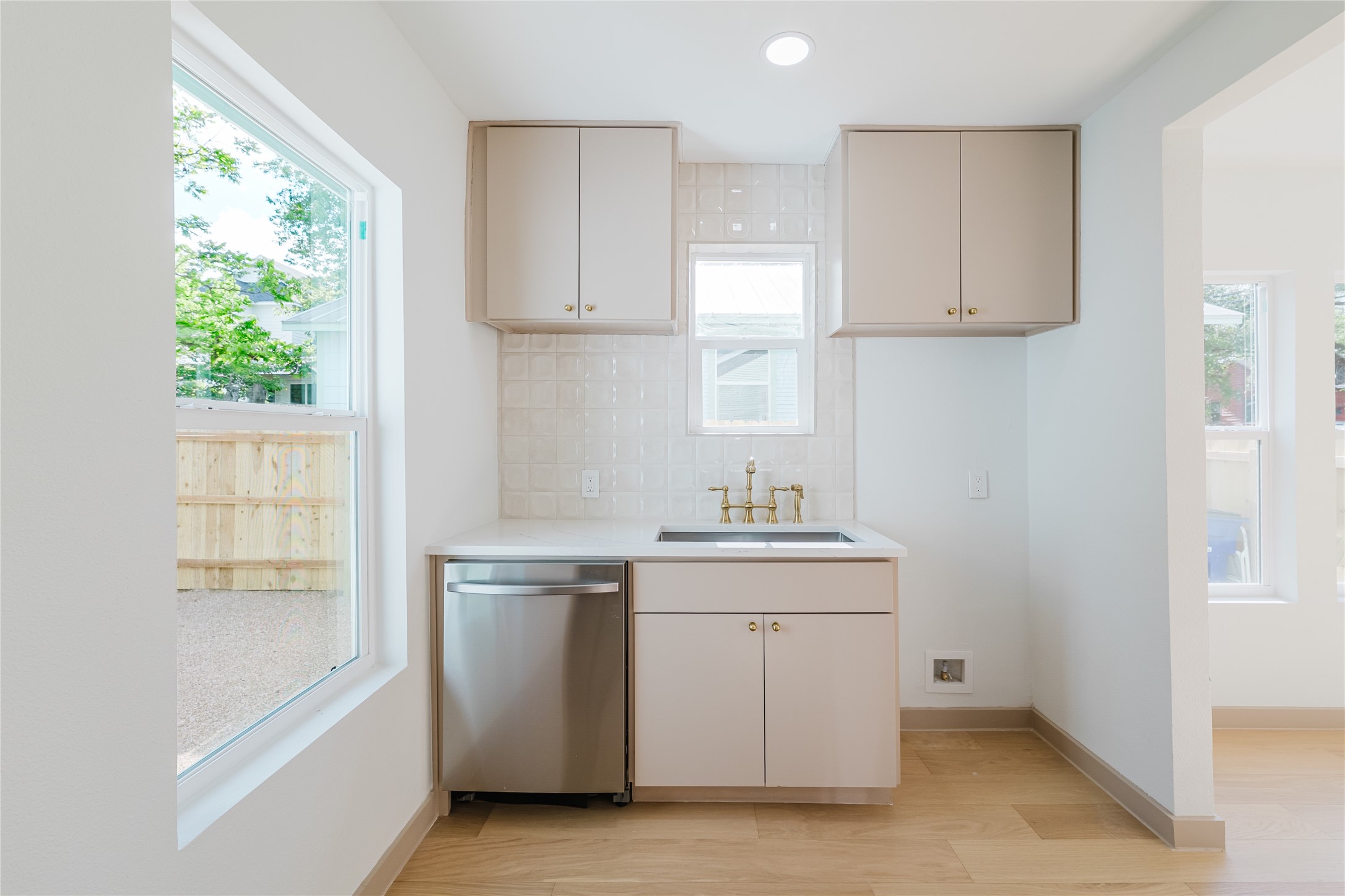 1907 East 21st Street Austin, TX 78722 - Photo 9 of 31