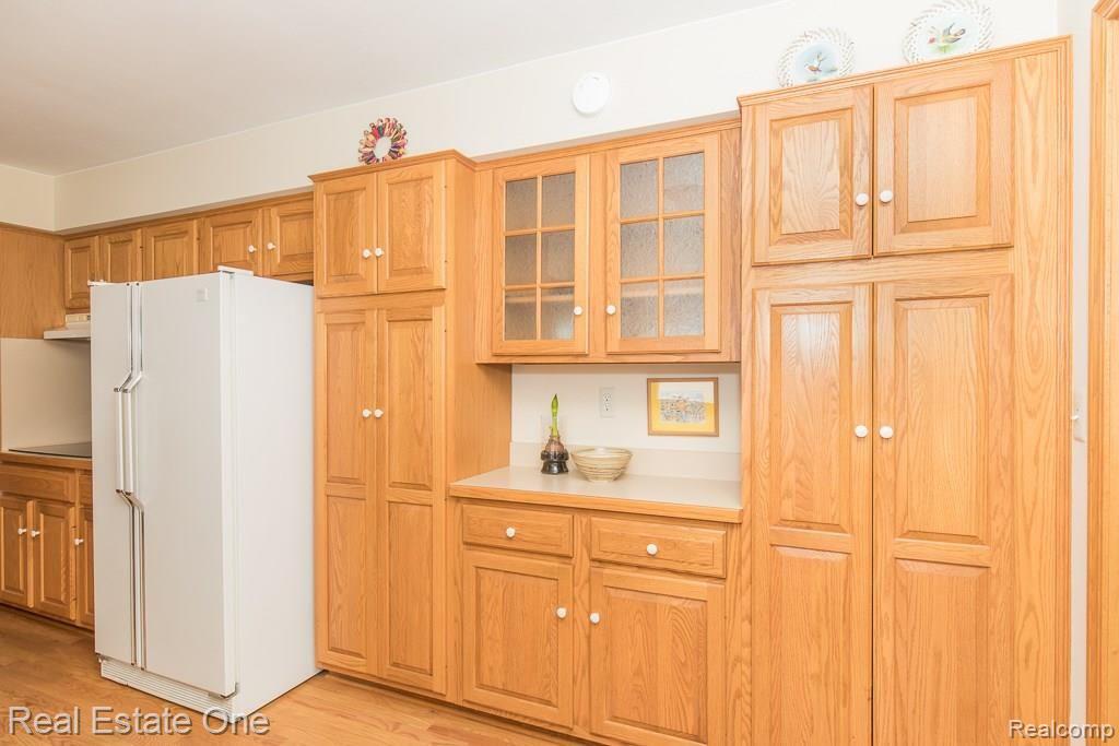 335 Randolph Road Rochester Hills, MI 48309 - Photo 8 of 30