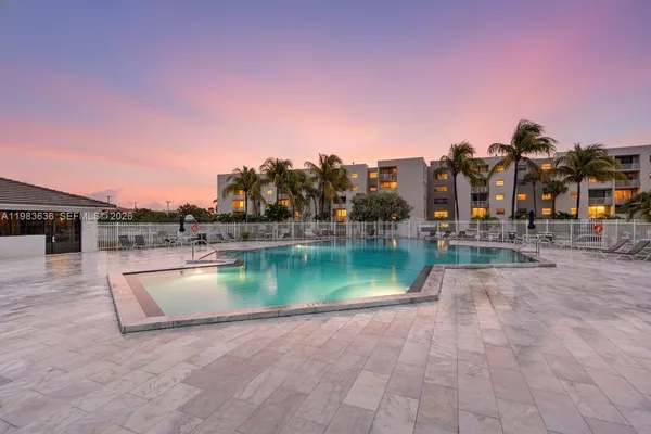 $2,300 | 8145 Northwest 7th Street, Unit 315, Miami, FL 33126