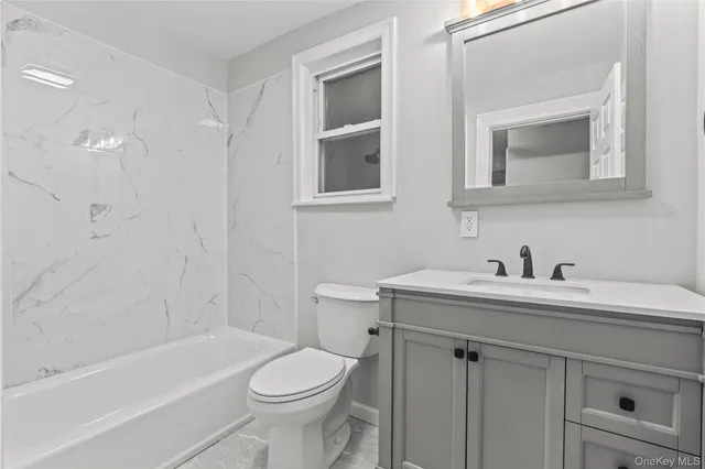 $829,900 | 350 Commerce Street, Hawthorne, NY 10532