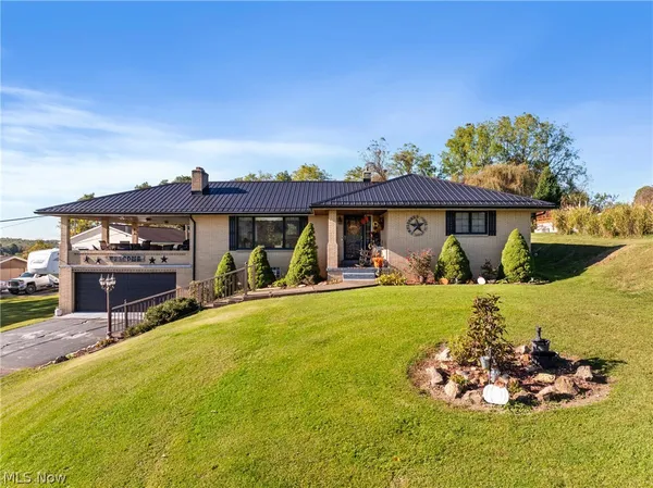 $349,900 | 414 East Main Street, Richmond, OH 43944