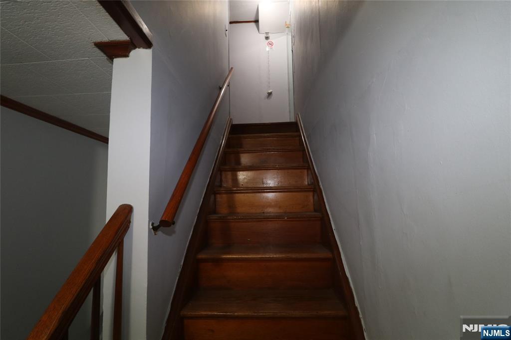 233-235 Adams Street Newark, NJ 07105 - Photo 19 of 20 a view of entryway