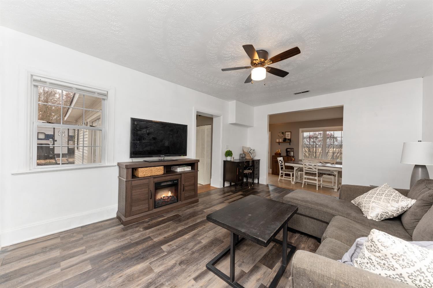 2044 Hunt Road Blanchester, OH 45107 - Photo 3 of 29 Gallery Image 3