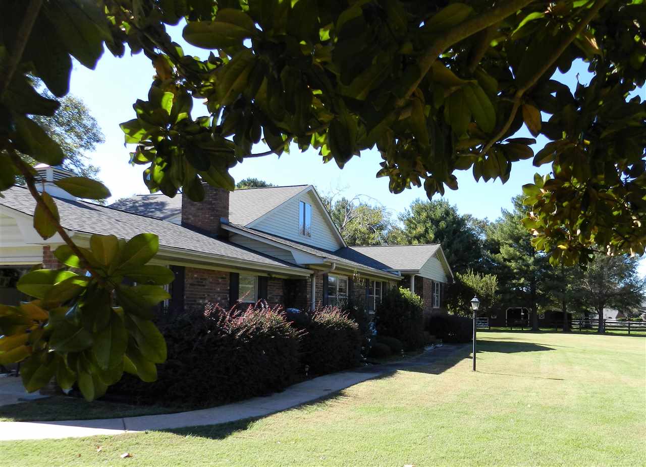 400 Farm Lake Road Boiling Springs, SC 29316 - Photo 2 of 19 Gallery Image 2