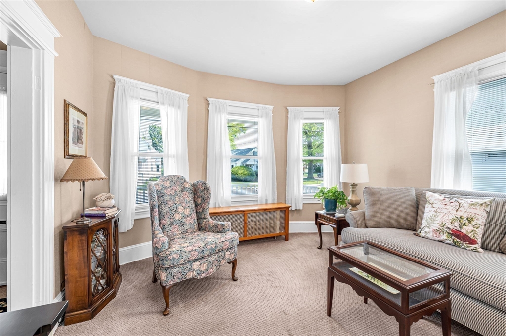 162 Hubbard Street Ludlow, MA 01056 - Photo 7 of 37