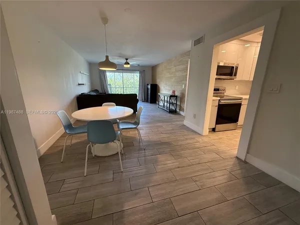 $2,400 | 21133 Southwest 85th Avenue, Unit 308, Cutler Bay, FL 33189