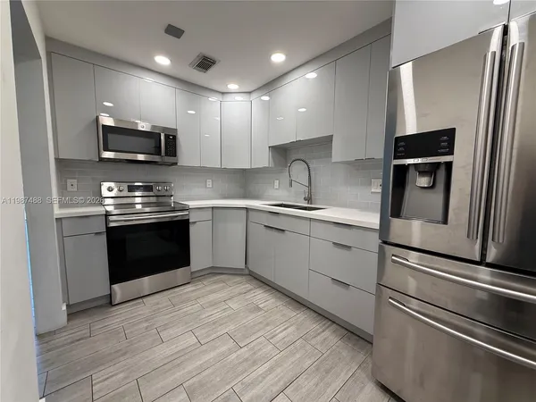 $2,400 | 21133 Southwest 85th Avenue, Unit 308, Cutler Bay, FL 33189