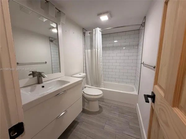 $2,400 | 21133 Southwest 85th Avenue, Unit 308, Cutler Bay, FL 33189