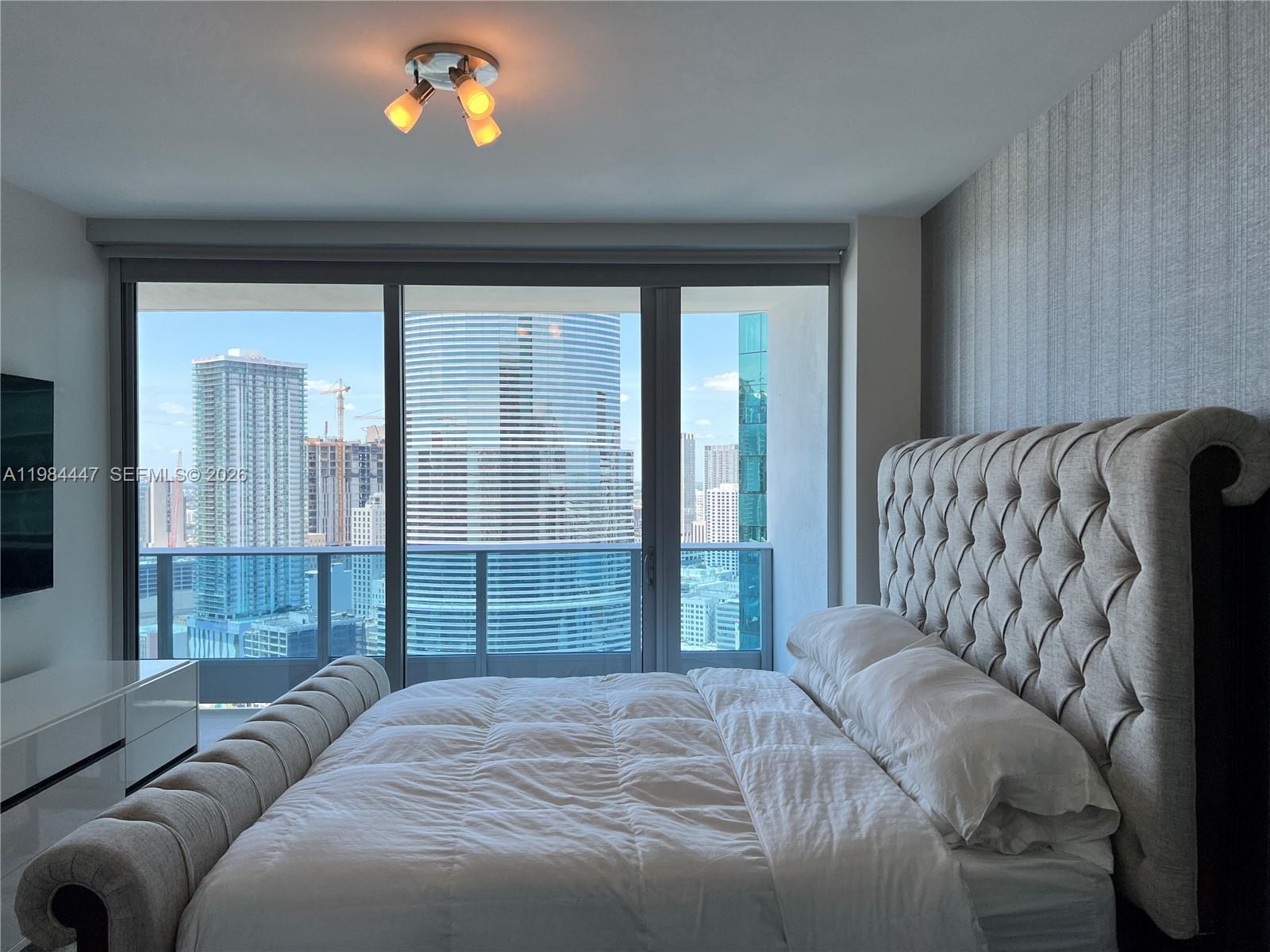 200 Biscayne Blvd Way, Unit 3610 Miami, FL 33131 - Photo 13 of 35