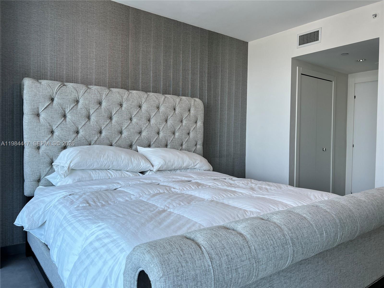 200 Biscayne Blvd Way, Unit 3610 Miami, FL 33131 - Photo 15 of 35