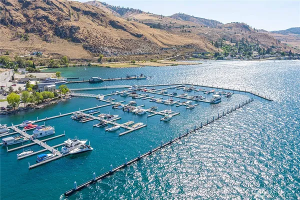 $83,000 | 1350 West Woodin Avenue, Unit CDE1, Chelan, WA 98816