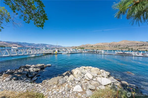 $83,000 | 1350 West Woodin Avenue, Unit CDE1, Chelan, WA 98816
