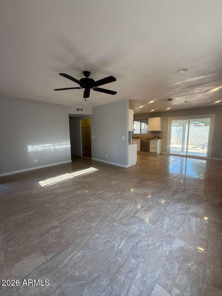 1511 East Fremont Road Phoenix, AZ 85042 - Photo 4 of 12 11
