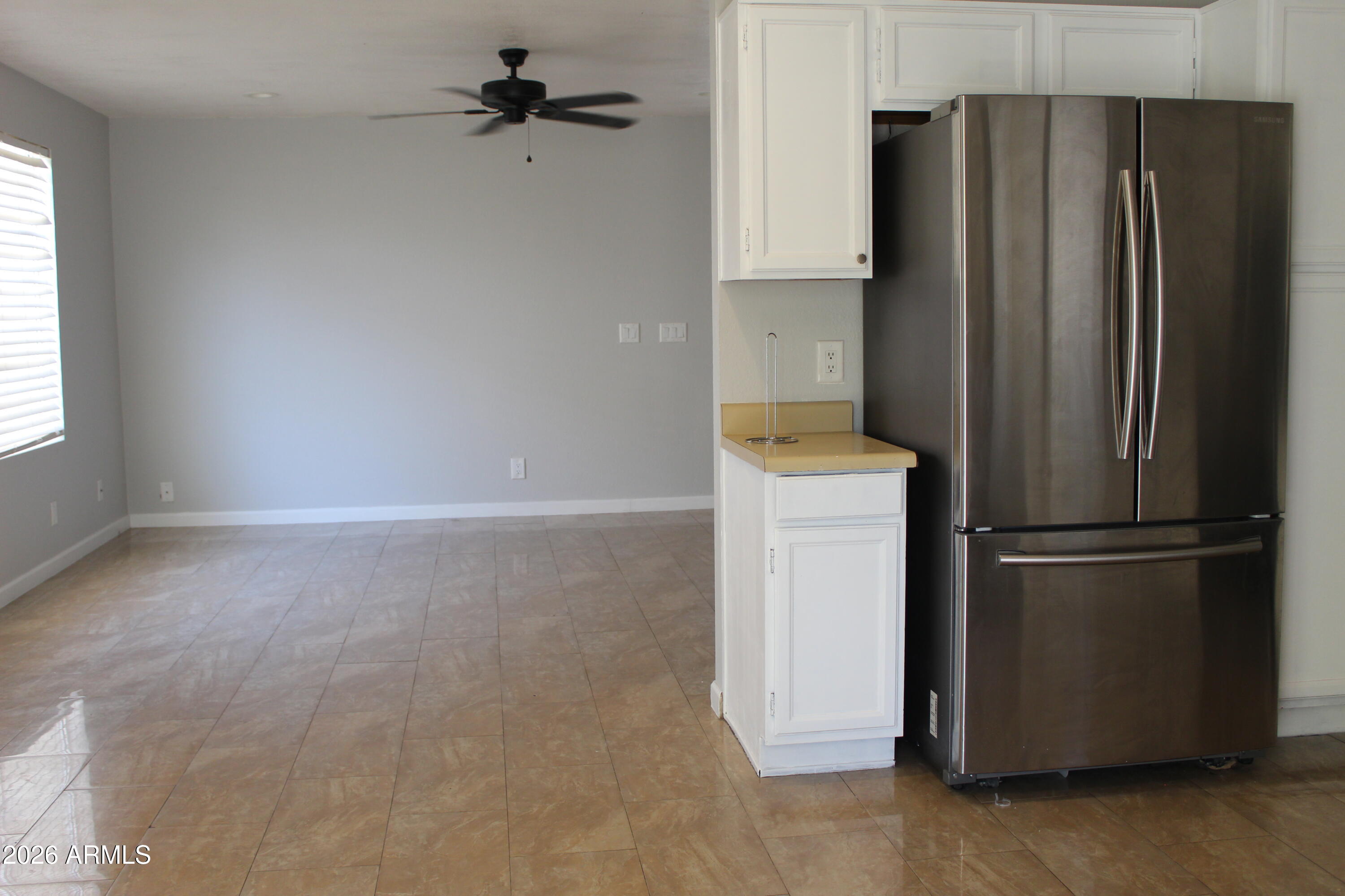 1511 East Fremont Road Phoenix, AZ 85042 - Photo 8 of 12 IMG_5368