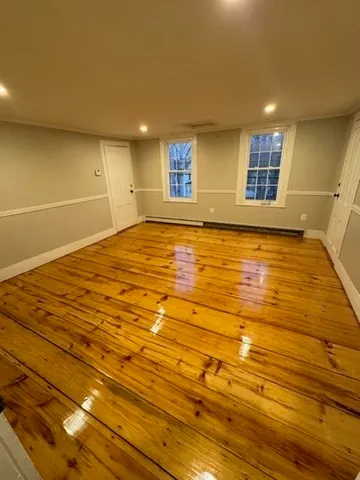 $2,500 | 368 North Elm Street, Unit 2, West Bridgewater, MA 02379