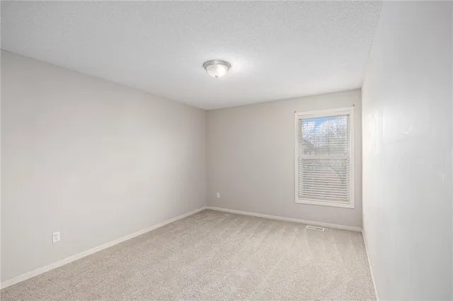 $379,900 | 4004 Southwest Evergreen Lane, Lee's Summit, MO 64082