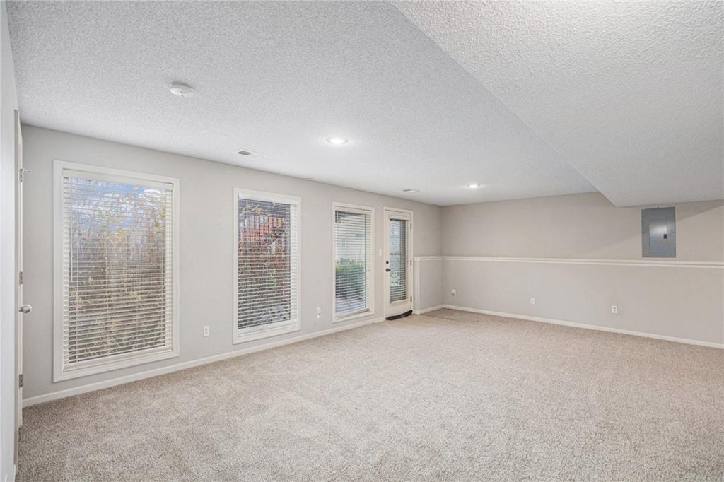 4004 Southwest Evergreen Lane Lee's Summit, MO 64082 - Photo 14 of 19