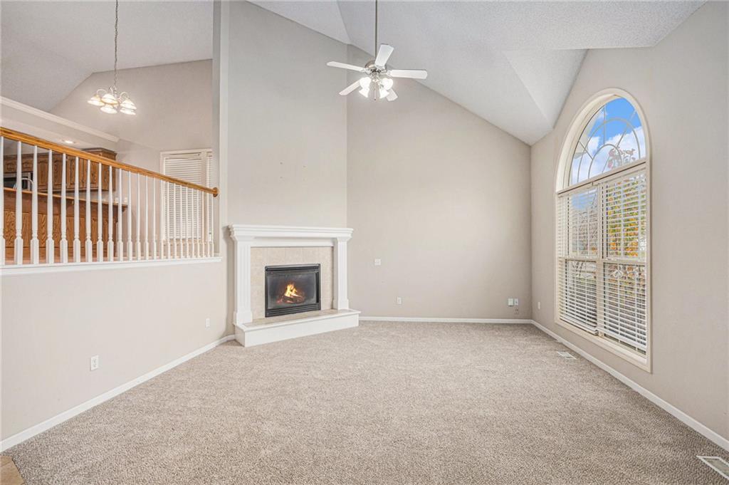4004 Southwest Evergreen Lane Lee's Summit, MO 64082 - Photo 5 of 19