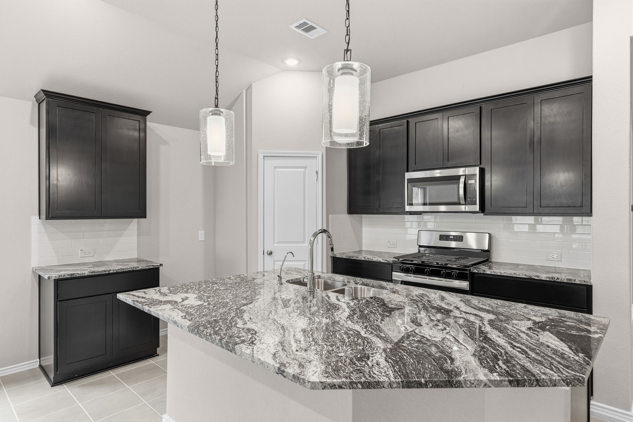 42563 Rustico Road Magnolia, TX 77354 - Photo 5 of 32